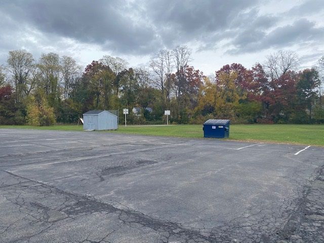 45 MacArthur Dr, Schenectady, NY 12302